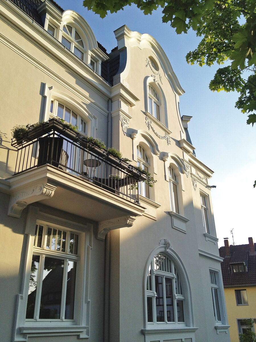 Denkmalgeschützte Gründerzeit-Fassade – sanierte Stadtvilla in Bad Oeynhausen