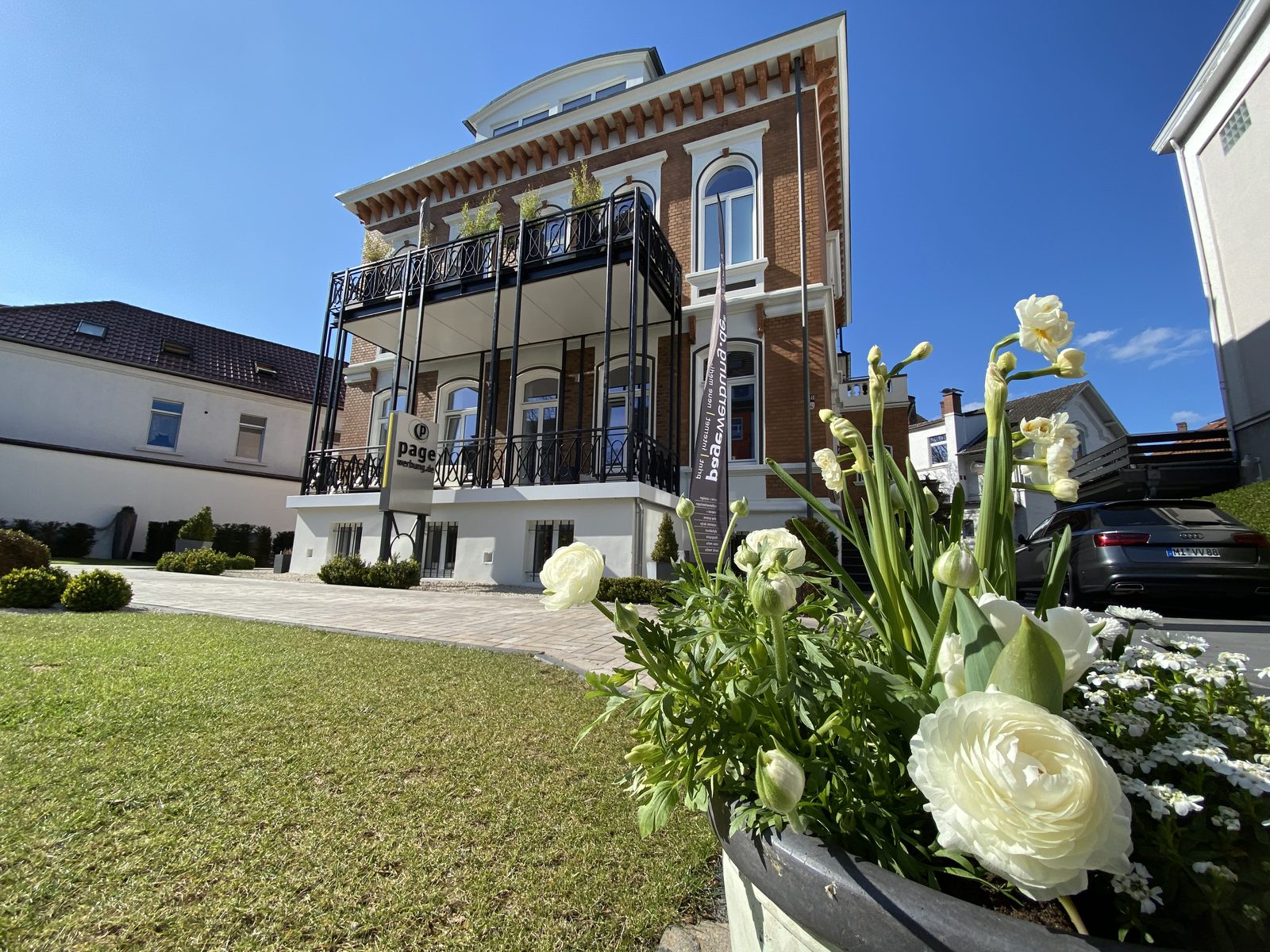 Gartenseite der denkmalgeschützten Stadtvilla von Immobilienservice OWL in Bad Oeynhausen